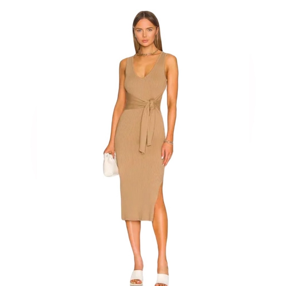 Sleek and simple Good American dress for all occasions. Taupe ribbed-knit.